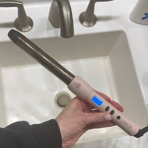 Lange Blush Curling Wand with Black Tip